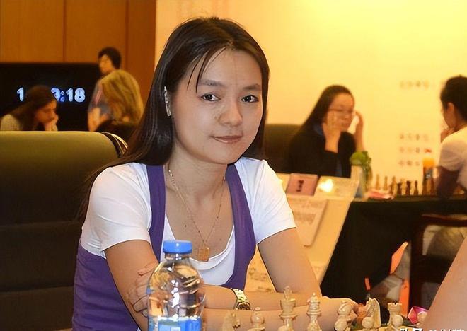 开元棋牌试玩放弃中国国籍支持一夫多妻劝闺